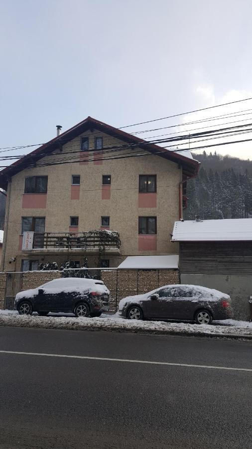 Casa Ryana Sinaia Hotel Bagian luar foto